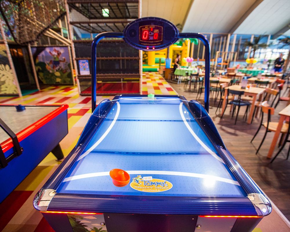 Air Hockey